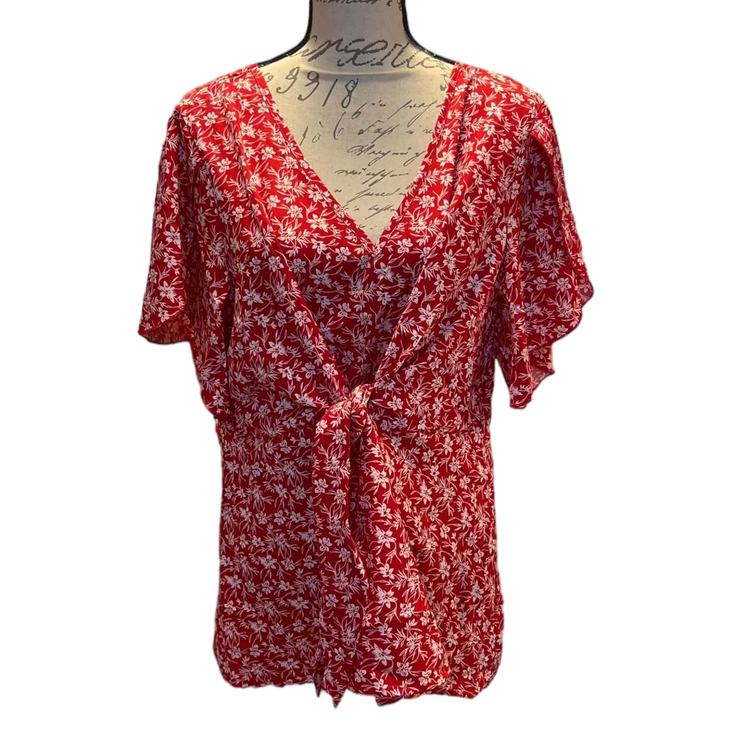 Bloomchic Red White Floral Tie Front Shirt Size 14/16