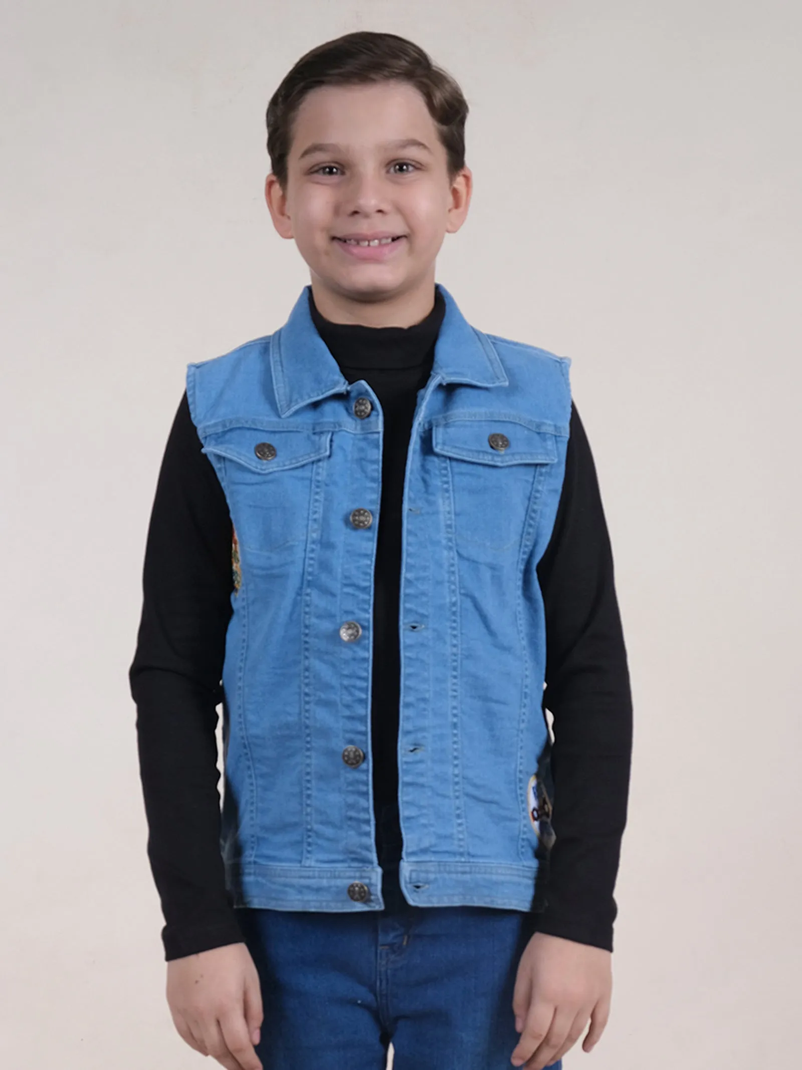 Boys Sleeveless Patch Detailed Denim Jacket