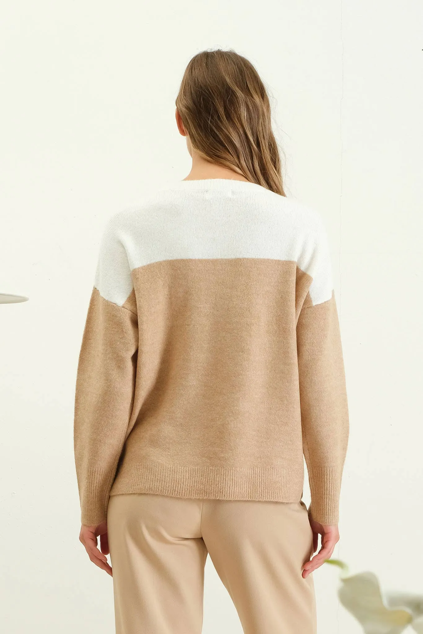 CONTRAST LONG SLEEVE KNIT PULLOVER SWEATER