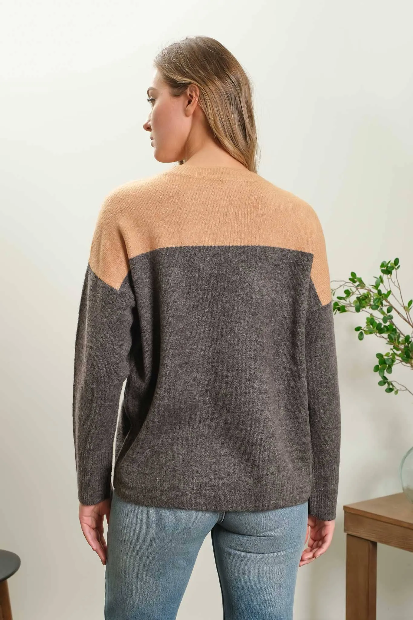 CONTRAST LONG SLEEVE KNIT PULLOVER SWEATER