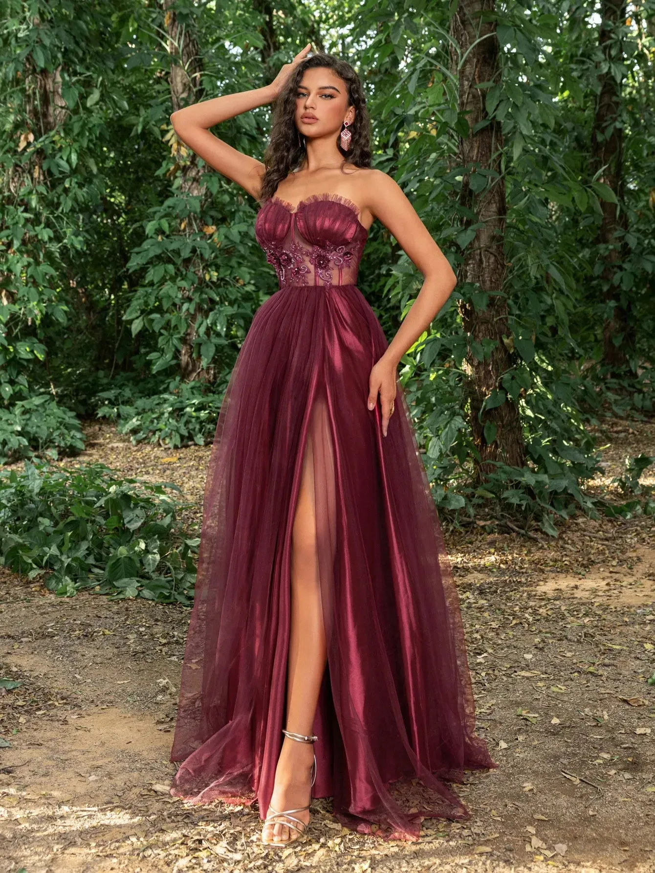 Elegant Strapless Applique Detail Bustier Split Tulle Prom Dress