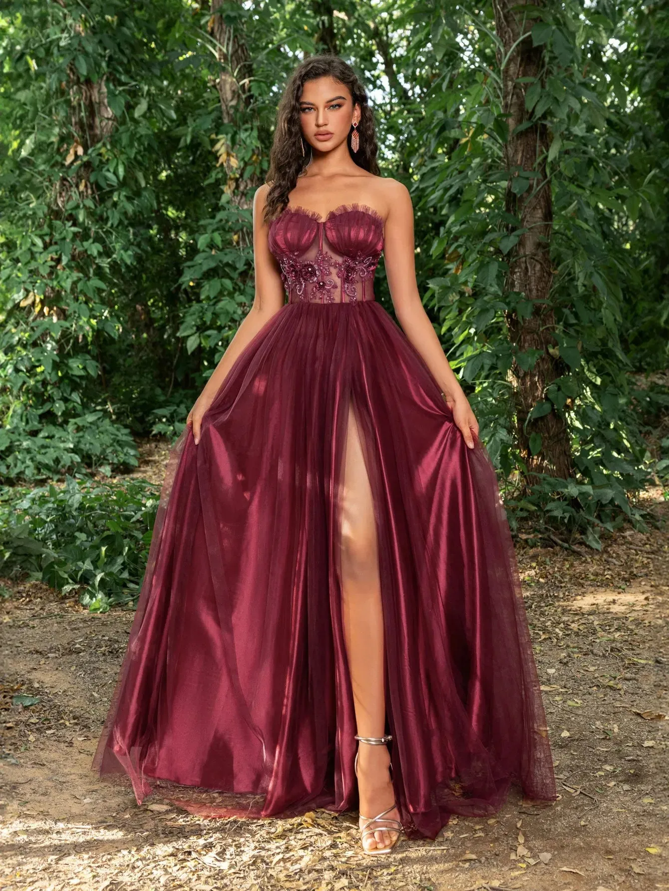 Elegant Strapless Applique Detail Bustier Split Tulle Prom Dress