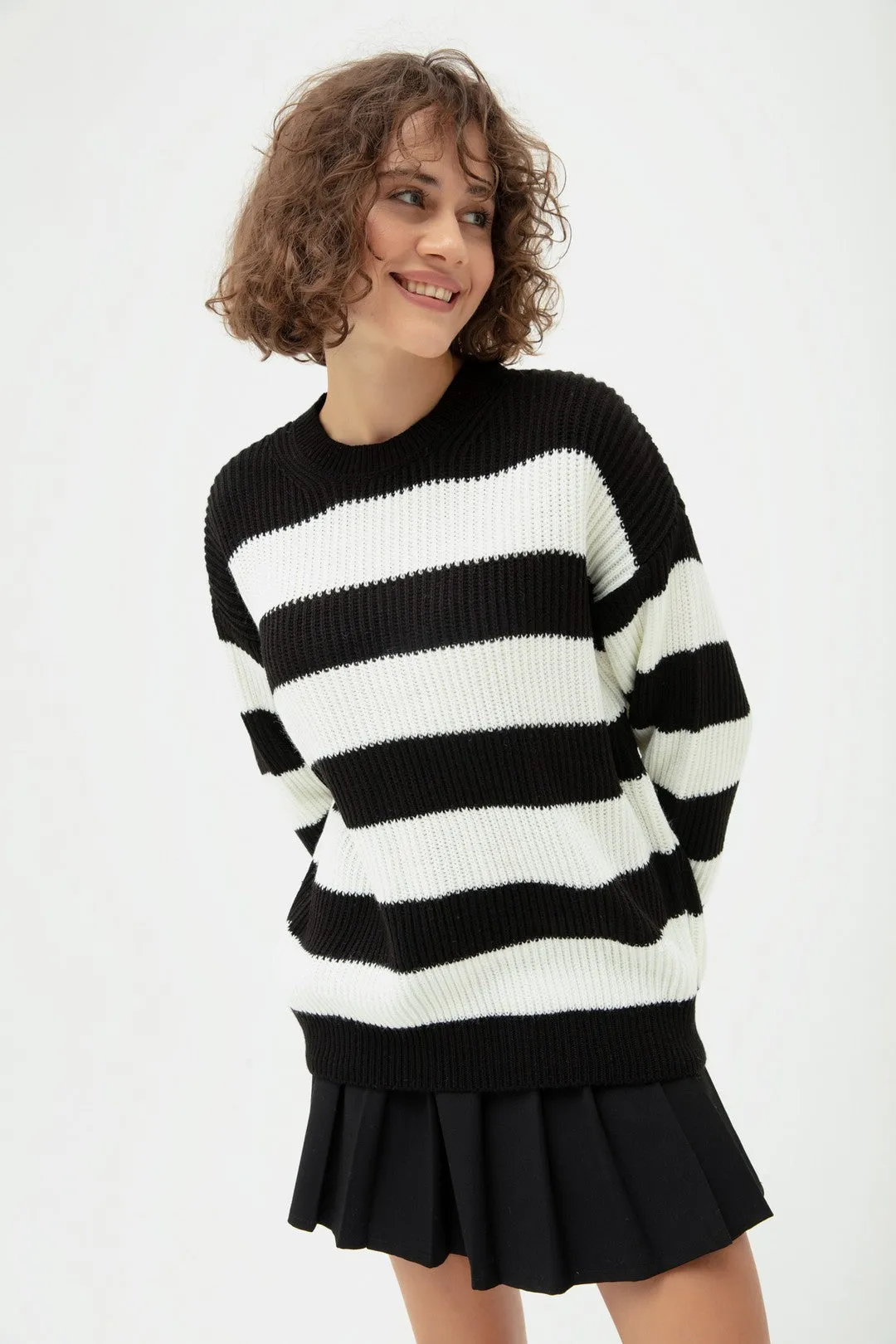 Female Bike Neckline Triko Sweater