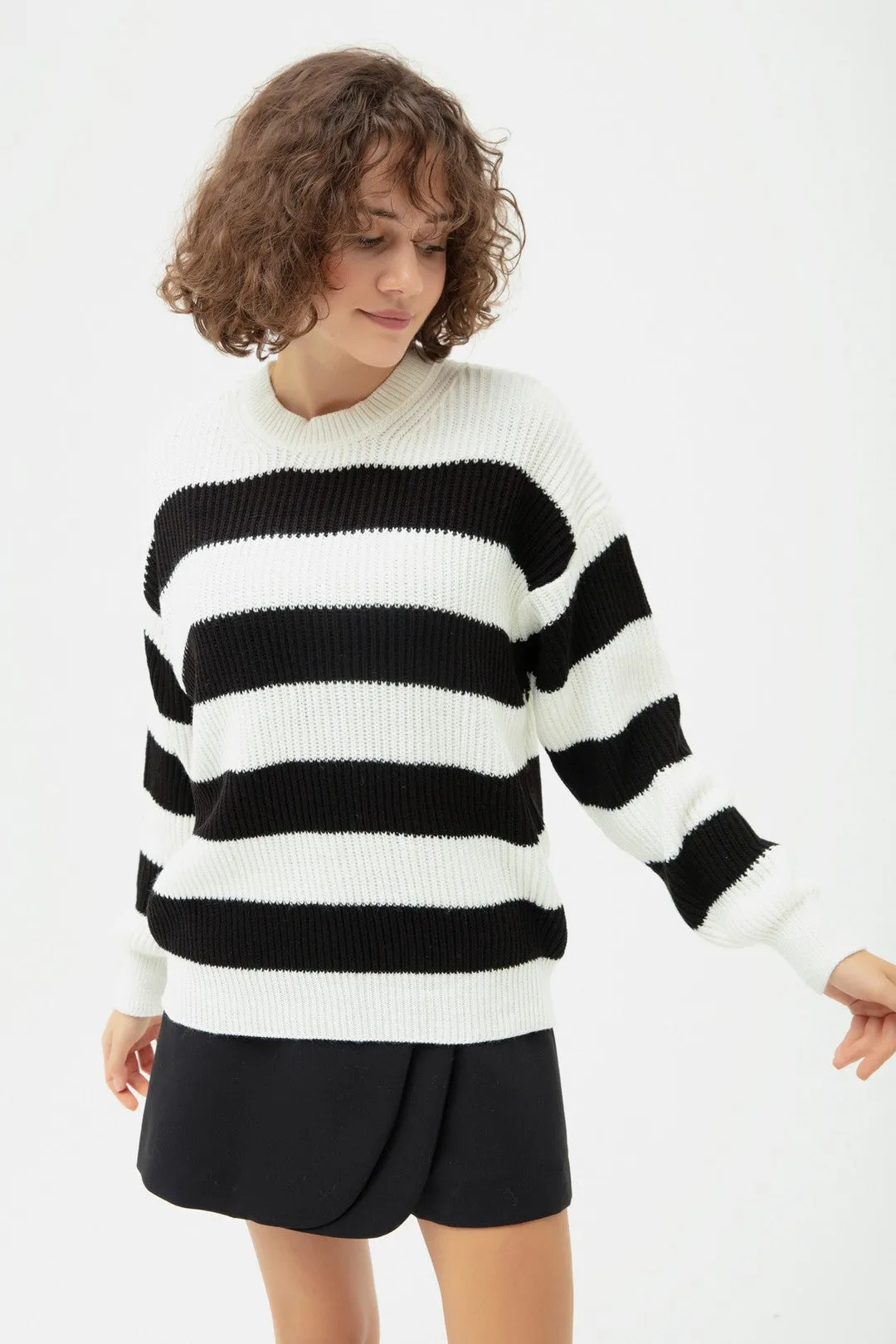 Female Bike Neckline Triko Sweater