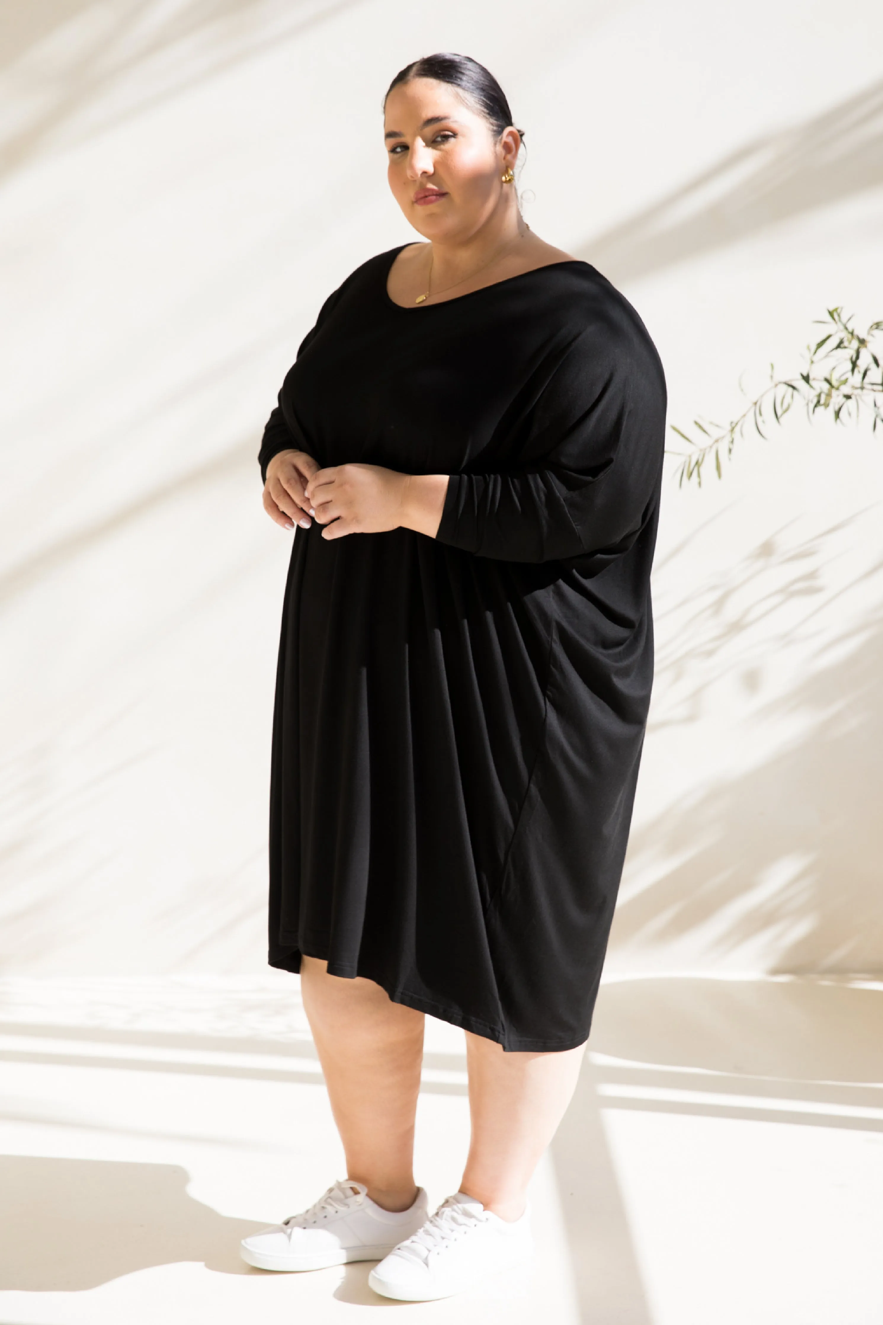 Long Sleeve Nice Dress in Black