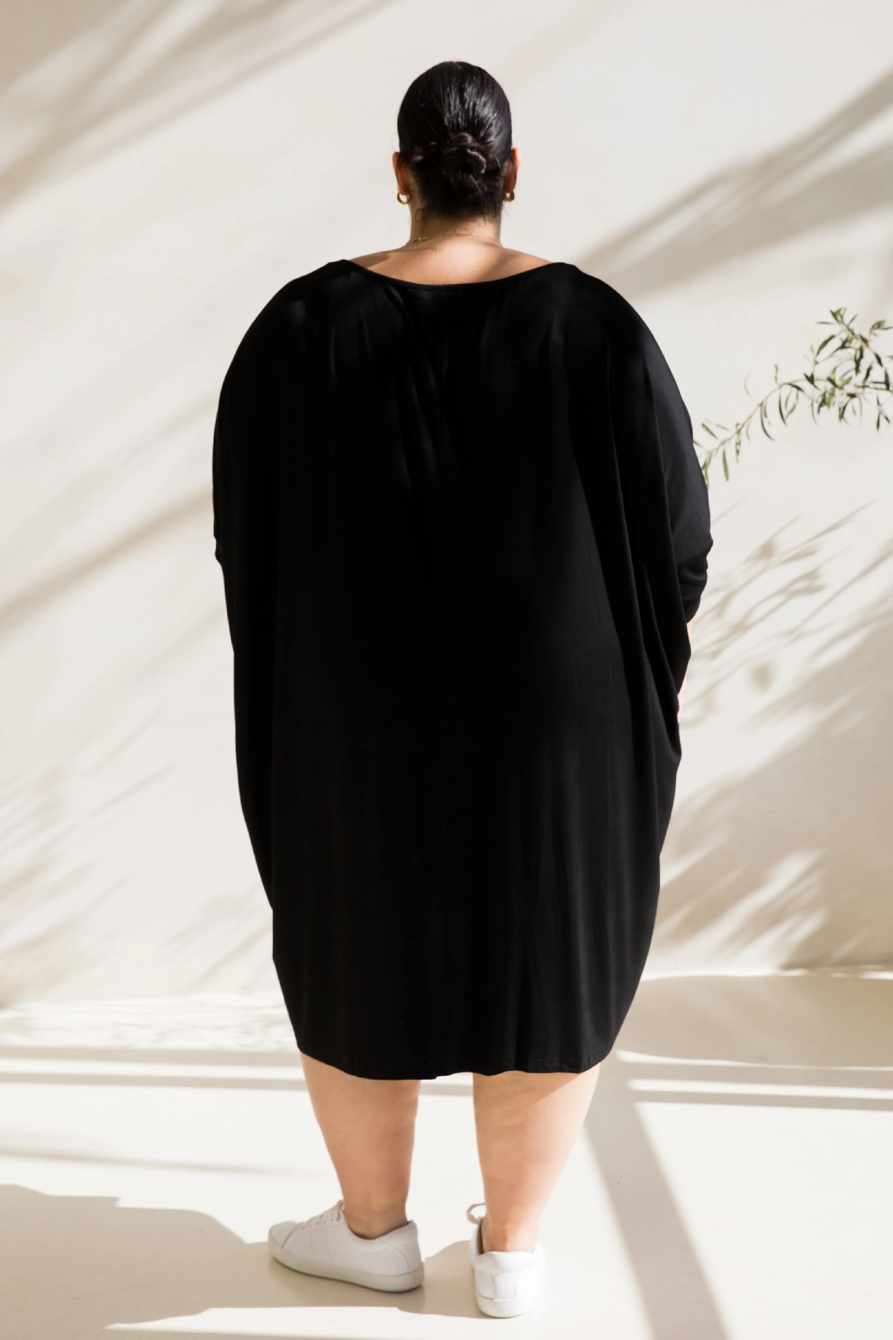 Long Sleeve Nice Dress in Black