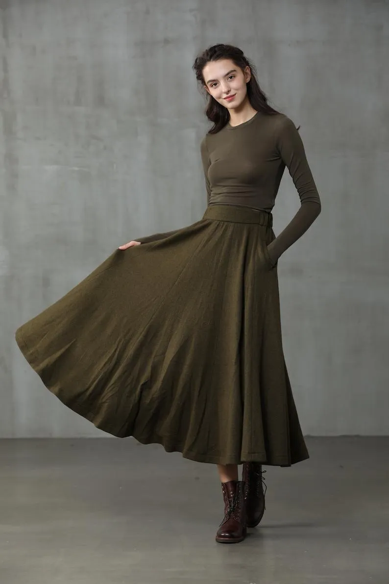 The Soft Lawn 12 | Midi Wool Skirt